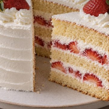 Bolo de morango com chantilly